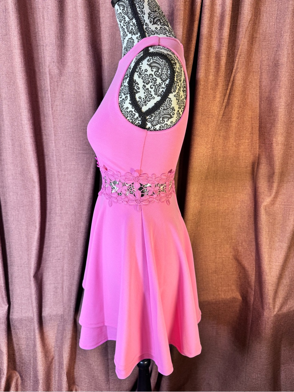 B. Darlin Pink Sleeveless Lace-Waist Fit & Flare Dress size 1/2 - Picture 9 of 11